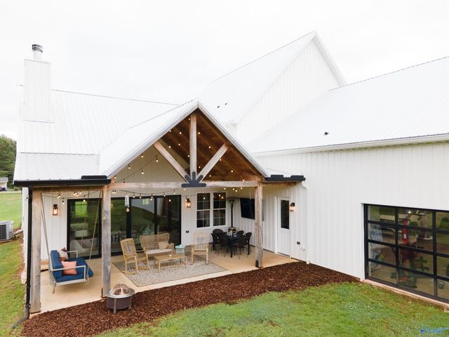 372 Old Big Cove Road, Brownsboro, AL 35741