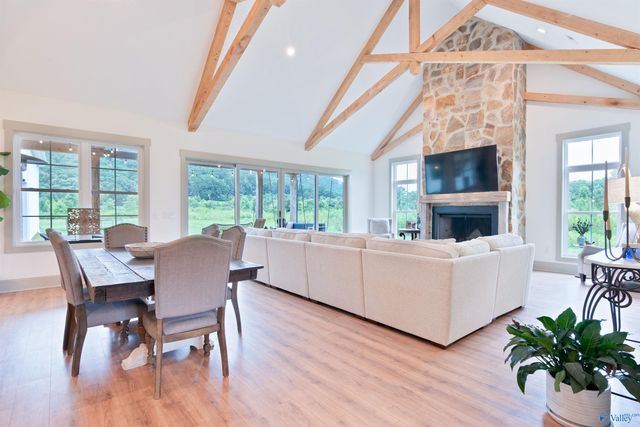 372 Old Big Cove Road, Brownsboro, AL 35741