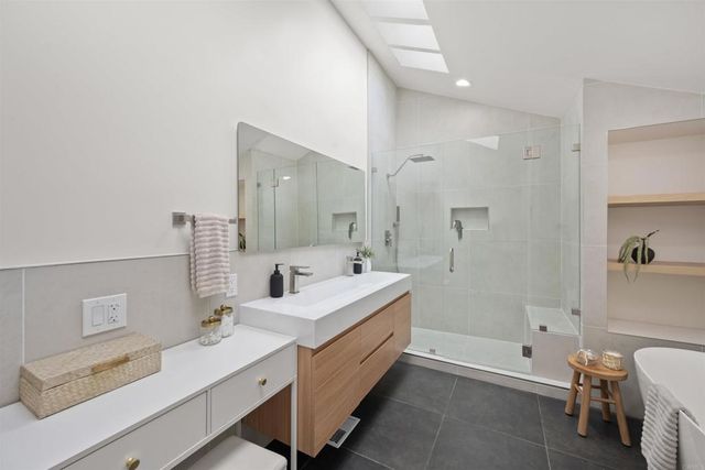 2133 Cordero Rd., Del Mar, CA 92014