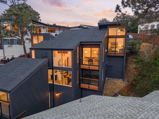 2133 Cordero Rd., Del Mar, CA 92014