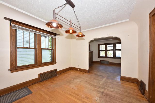 3737 W Miller LANE, Milwaukee, WI 53208