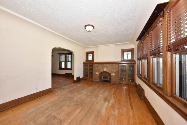 3737 W Miller LANE, Milwaukee, WI 53208