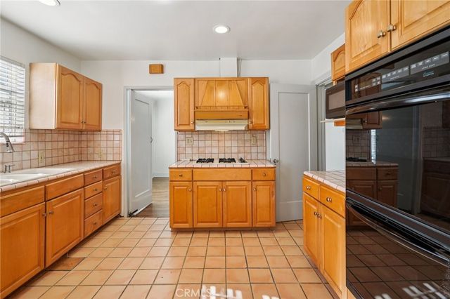 6608 Arlington, Los Angeles, CA 90043