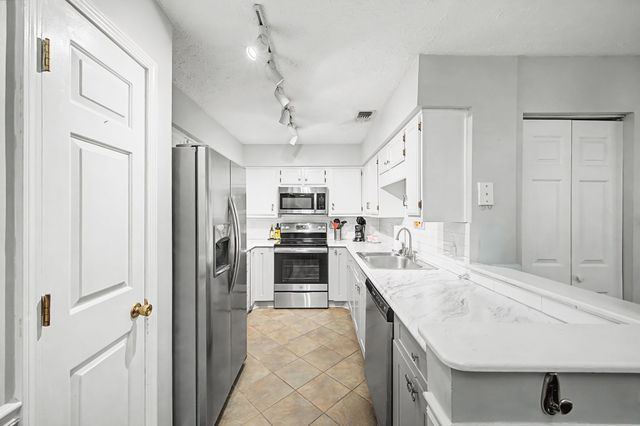 412 Post Creek Rd, Nashville, TN 37221