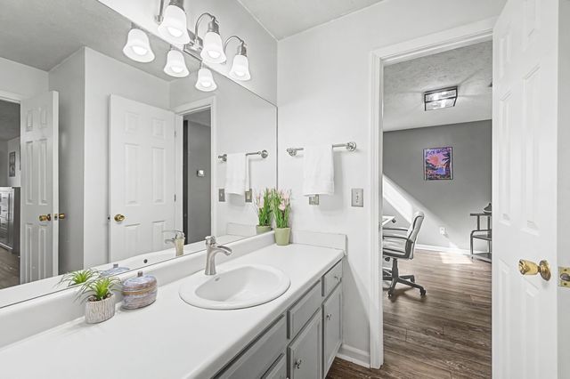 412 Post Creek Rd, Nashville, TN 37221