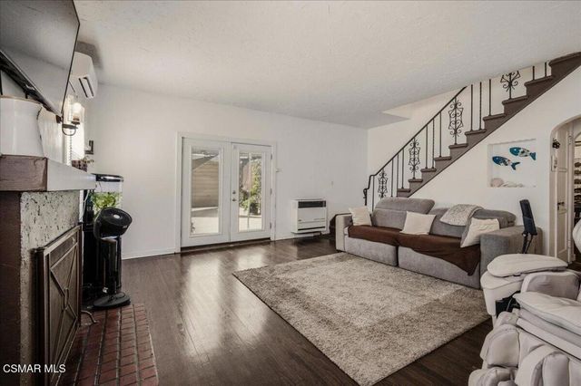 1219 Dunsmuir Avenue, Los Angeles, CA 90019