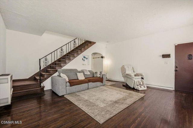 1219 Dunsmuir Avenue, Los Angeles, CA 90019