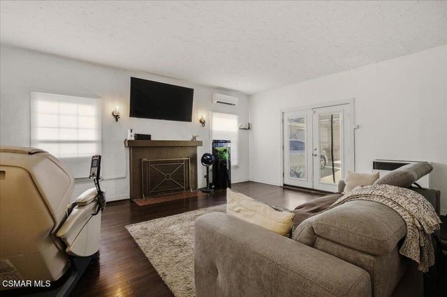 1219 Dunsmuir Avenue, Los Angeles, CA 90019