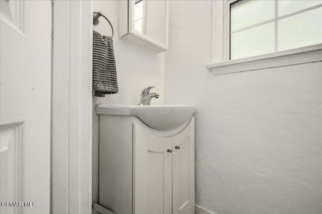 1219 Dunsmuir Avenue, Los Angeles, CA 90019