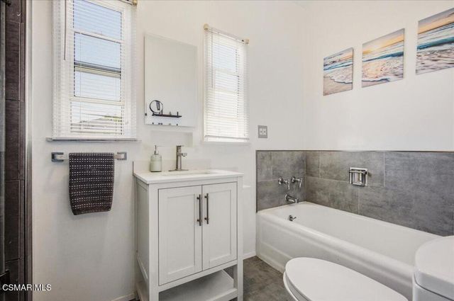 1219 Dunsmuir Avenue, Los Angeles, CA 90019