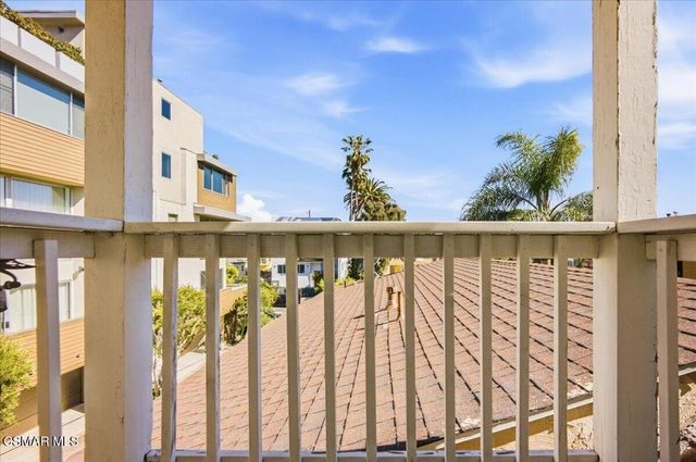 1219 Dunsmuir Avenue, Los Angeles, CA 90019