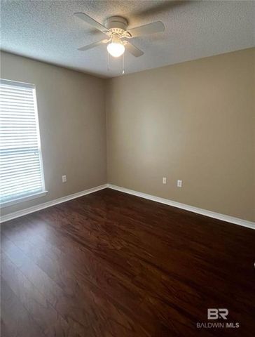 124 Oakwood Avenue, Fairhope, AL 36532