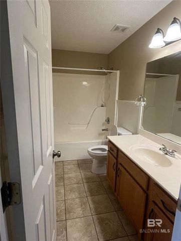 124 Oakwood Avenue, Fairhope, AL 36532