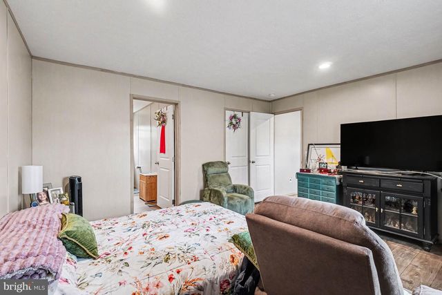 2096 SCULL ST, Lebanon, PA 17046