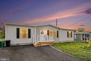 2096 SCULL ST, Lebanon, PA 17046