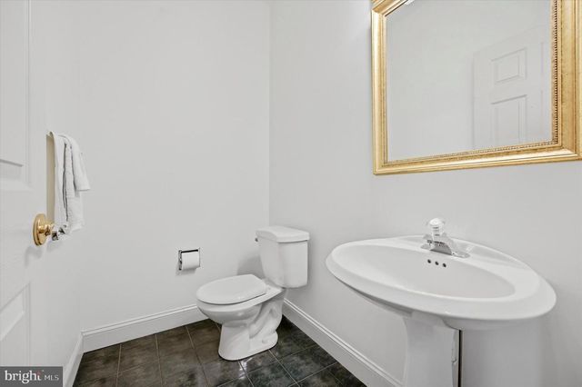 2594 HILLCREST DR, Lansdale, PA 19446