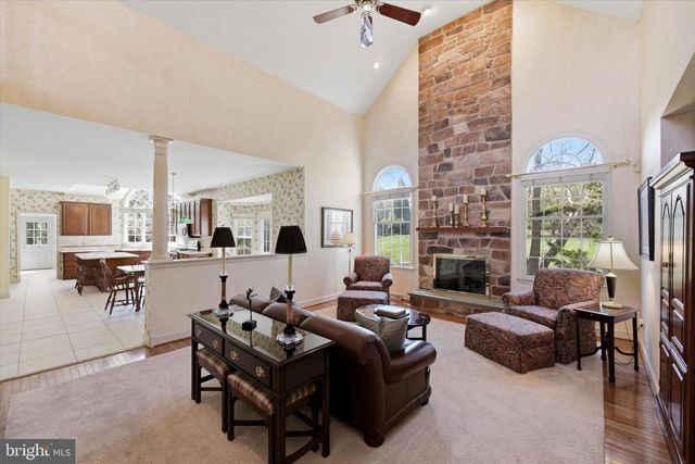 2594 HILLCREST DR, Lansdale, PA 19446