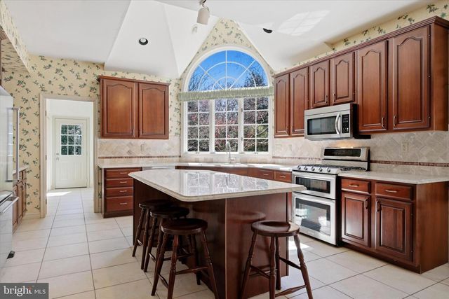 2594 HILLCREST DR, Lansdale, PA 19446