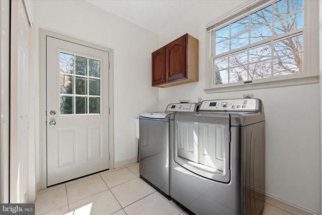 2594 HILLCREST DR, Lansdale, PA 19446