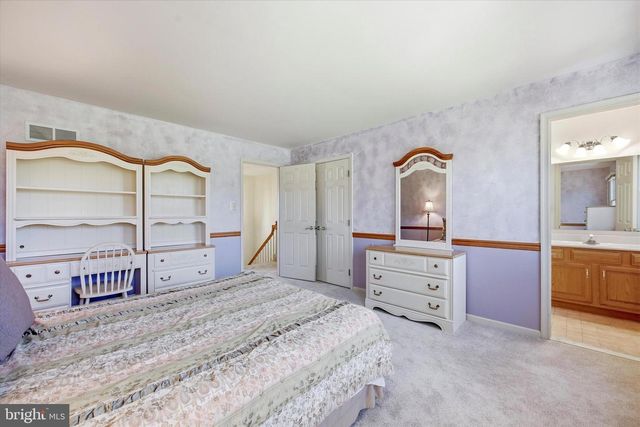 2594 HILLCREST DR, Lansdale, PA 19446