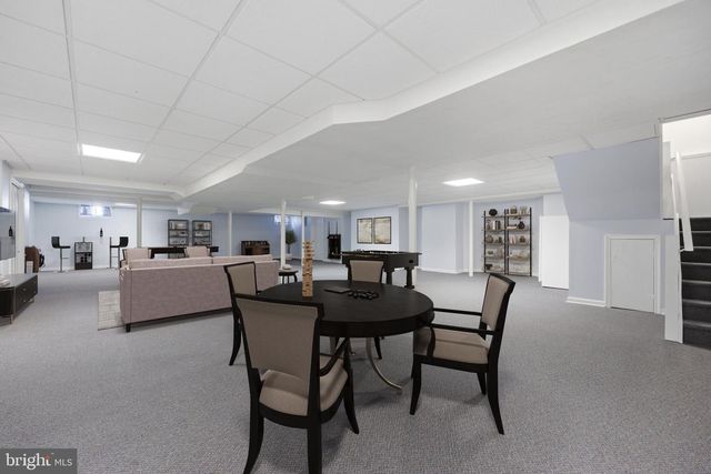 2594 HILLCREST DR, Lansdale, PA 19446