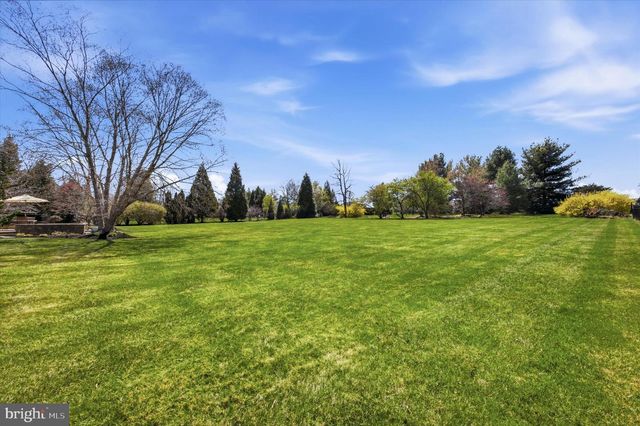 2594 HILLCREST DR, Lansdale, PA 19446