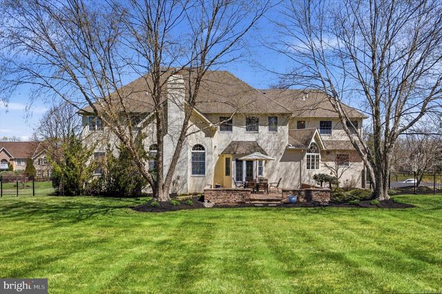 2594 HILLCREST DR, Lansdale, PA 19446