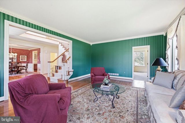 2594 HILLCREST DR, Lansdale, PA 19446