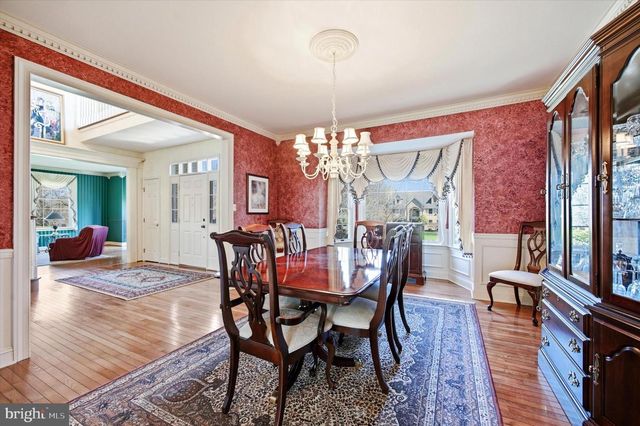 2594 HILLCREST DR, Lansdale, PA 19446