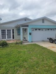 1834 NEW HAMPSHIRE AVENUE NE, St Petersburg, FL 33703