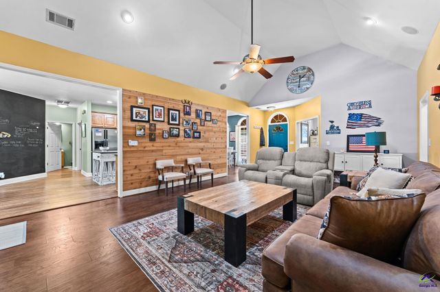 132 Kent Rd, Macon, GA 31221