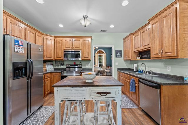 132 Kent Rd, Macon, GA 31221