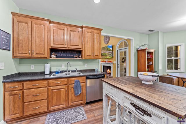 132 Kent Rd, Macon, GA 31221