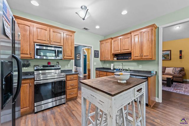 132 Kent Rd, Macon, GA 31221