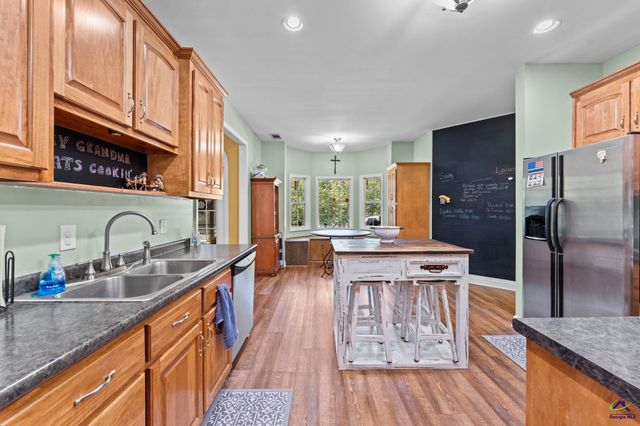 132 Kent Rd, Macon, GA 31221