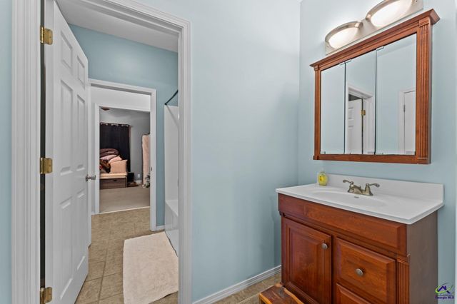 132 Kent Rd, Macon, GA 31221