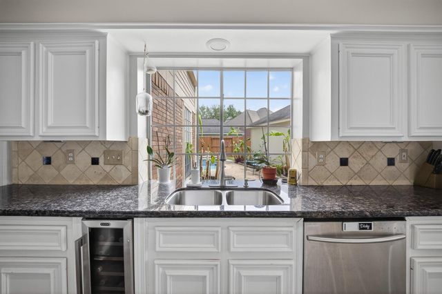 2434 Pebble Beach Drive, League City, TX 77573