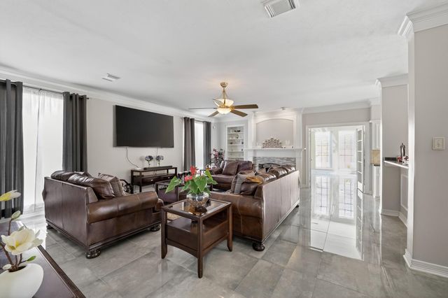 2434 Pebble Beach Drive, League City, TX 77573