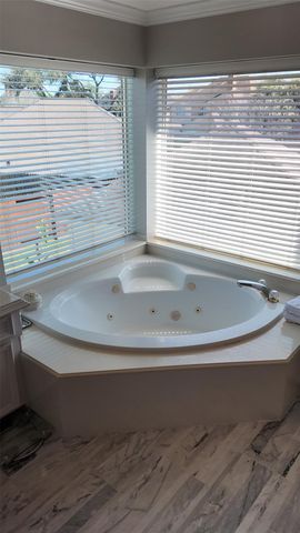 2434 Pebble Beach Drive, League City, TX 77573