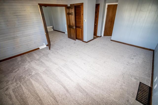 1309 Grandview Avenue, Waterloo, IA 50703