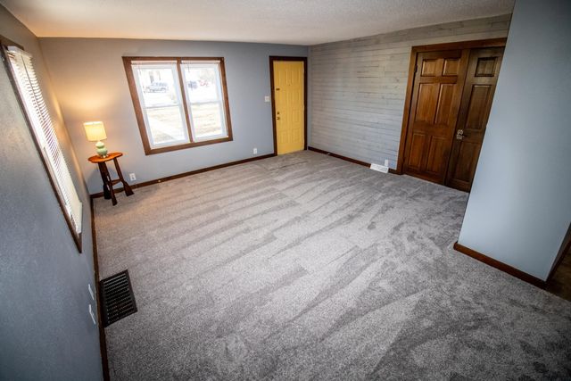 1309 Grandview Avenue, Waterloo, IA 50703