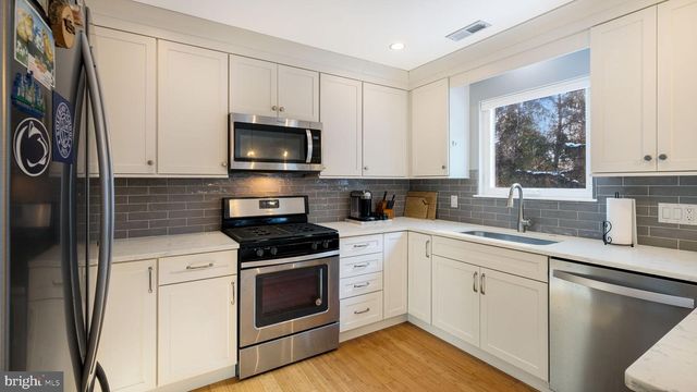 161 EQUESTRIAN DR, New Hope, PA 18938