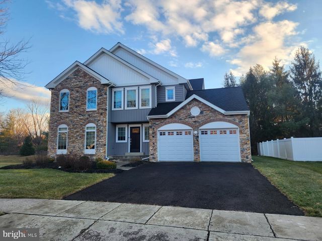 161 EQUESTRIAN DR, New Hope, PA 18938