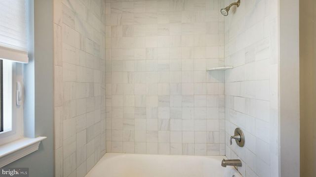 161 EQUESTRIAN DR, New Hope, PA 18938