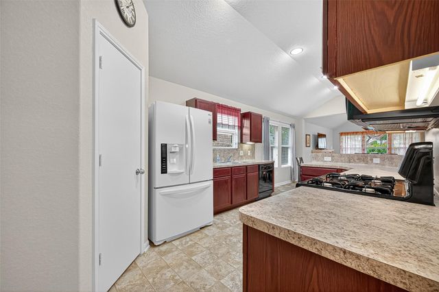 2106 Indian Clearing Trail, Rosenberg, TX 77471