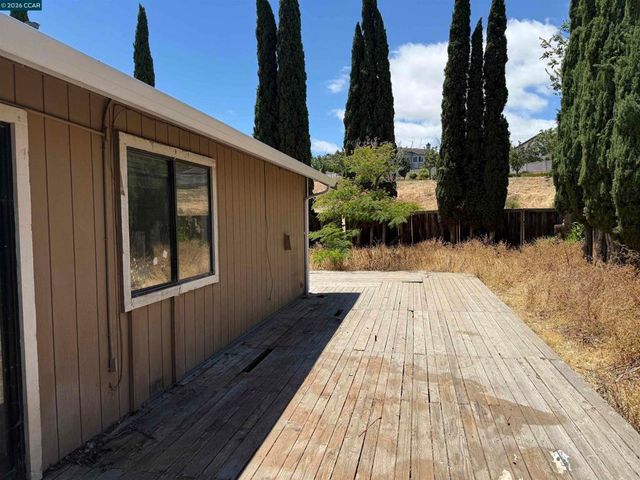 559 Azores Cir, Bay Point, CA 94565