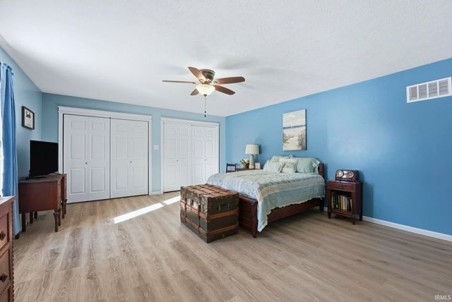 19203 6th Road, Plymouth, IN 46563