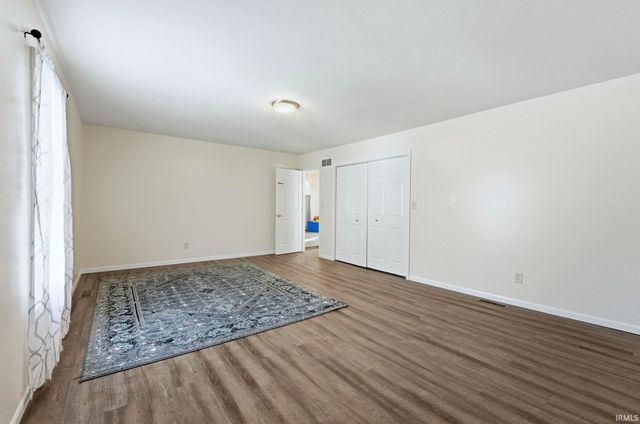 19203 6th Road, Plymouth, IN 46563