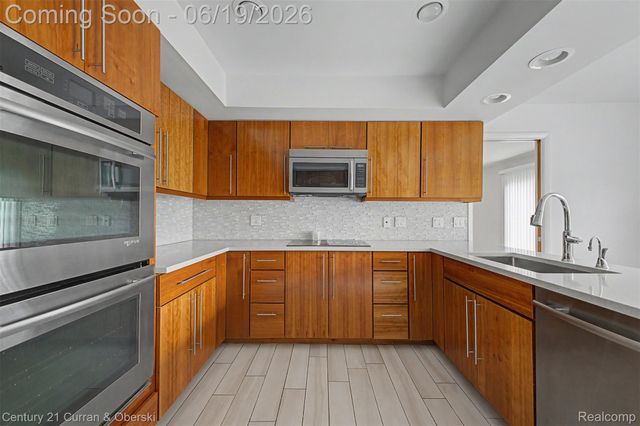 4231 Windridge Court, West Bloomfield Charter Township, MI 48323