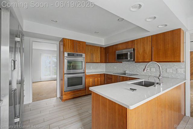 4231 Windridge Court, West Bloomfield Charter Township, MI 48323